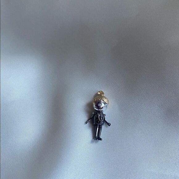 Moving guy 14k real gold 3D pendant trendy jewel - Picture 9 of 9